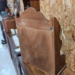 E5【ウォールラック】ウォールシェルフ 飾り棚 木製 W52cm H65cm アンティーク調 カントリー インテリア 壁掛け収納の画像