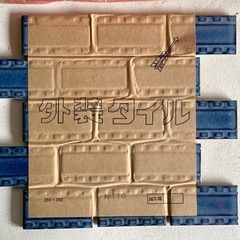 【建材屋在庫品】 ニット― 磁器質施ゆう外装ユニットタイル ■ニュー小口■ライン■KTK- ■残数19シート /300×300mmの画像