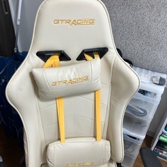 ゲーミングチェアの画像