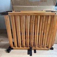 期間限定価格！日本育児　ベビーゲート　木製パーテーション FLEX400-W ナチュラル の画像