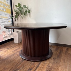 大特価‼️FUJI FURNITURE 八角形 ダイニングテーブル チェア2脚付きの画像