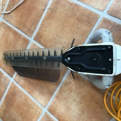 北海道旭川市発直接引渡し限定品 RYOBI ヘッジトリマ HT-3520 通電動作品 中古 現状品の画像