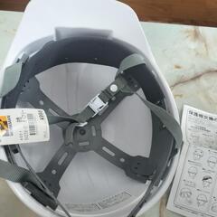 未使用品 ヘルメット 傷ありの画像