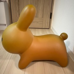 ブルーナボンボン　子どもが乗って遊ぶの画像