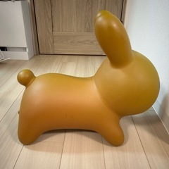 ブルーナボンボン　子どもが乗って遊ぶの画像