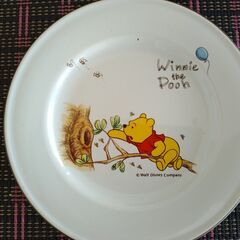 プーさんのお皿の画像