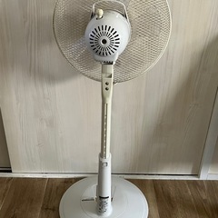 リモコン 付き 扇風機の画像