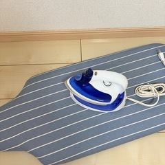 アイロン&アイロン台の画像
