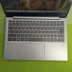 ノートPC Lenovo ideapad 第8世代 Core i7の画像