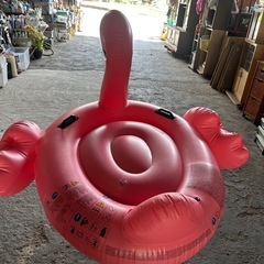 インテックス　大型フラミンゴ浮き輪の画像
