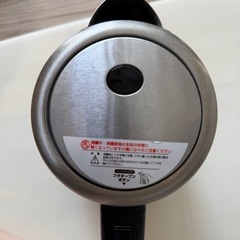 電気ポットの画像