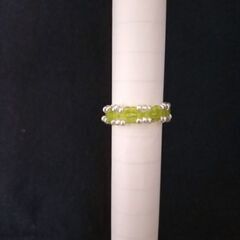 ハンドメイド　ビーズ指輪　きみどりの画像