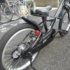 中古子供自転車３６６８　１８インチ　ギヤなし　 身長１０６㎝前後　＊片足スタンドに変更可・無料（購入時のみ）の画像