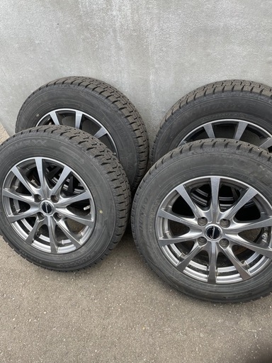 ヴィッツなど　14インチ　スタッドレスタイヤ