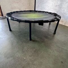 【ジモティ限定特価】子供用 トランポリン ブラック 遊具 トレーニング エクササイズ Y2018の画像