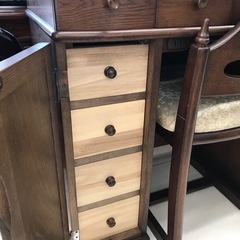 アンティークドレッサー（家具のイイノ）の画像