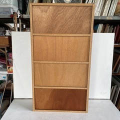 コミック本棚　木製の画像