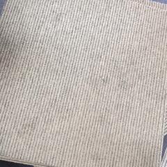 中古タイルカーペット1枚￥50の画像
