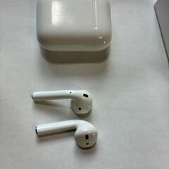 【Apple純正品】AirPods 第1世代　ワイヤレスイヤホンの画像