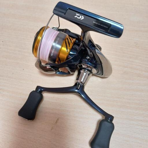 【未使用】ダイワ　24レブロスLT2500S-XH ダイワ スピニングリール 24レブロス LT2500S-XH(LT2500S-XH