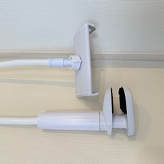 タブレット&スマホ 両用 スタンド 寝ながらタブレットスタンド 全機種対応 iPhone&iPad スタンド スマホスタンド タブレットスタンド アームスタンド 寝ながらスマホスタンド 携帯 スマホアーム 360自由回転 土台強化 安定性 フレキシブルアーム付き 柔軟自由調節 幅広い互換性 4-10.6インチ 手帳型ケースにも対応可能 白の画像