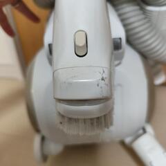 TOSHIBA(東芝) 【自走式ブラシ搭載】 サイクロン式掃除機 「トルネオV」の画像
