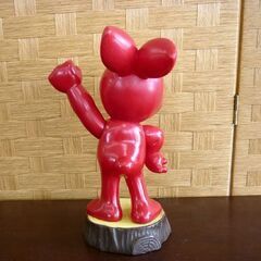 ☆エスエス製薬 ピョンちゃん 6代目 フィギュア 台座付き 高さ25cm 両腕可動 マスコット 切り株ピョンちゃん ノベルティグッズ 札幌 北20条店の画像