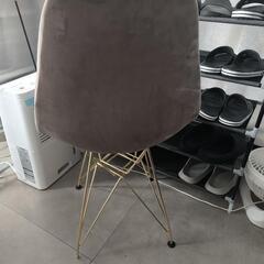 高級感のある椅子4台セットの画像