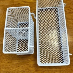 お買い得！ワイヤーネット 3個とラック2つ！の画像