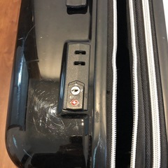 スーツケース　家族旅行　の画像