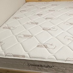クイーンサイズマットレスの画像