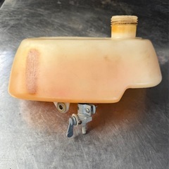 クボタ　TMA25 管理機　燃料タンク　燃料キャップ　燃料コック　フューエルタンク　タンク　部品　パーツの画像