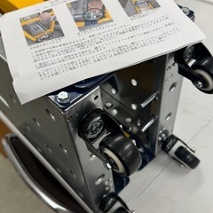 足場台 伸縮脚立 洗車台 作業台 足場板 屋根の除雪 折りたたみ踏み台 脚部伸縮 高さ調節可能 持ち運び便利 車のトランクに収納可能 重荷重用工具亜鉛メッキ鋼製 (長さ120×幅30×高さ60-90cm)の画像
