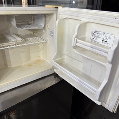 【状態良し/小型冷蔵庫40L/配達可】の画像