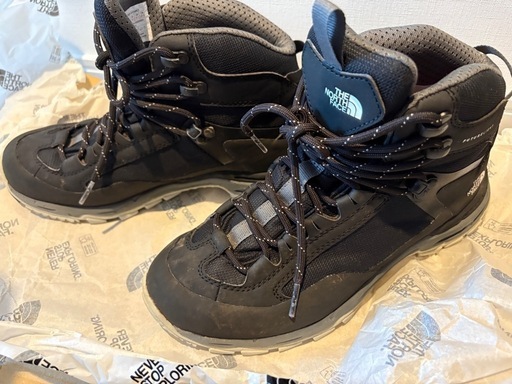 登山靴　ノースフェイス　トレッキングシューズ