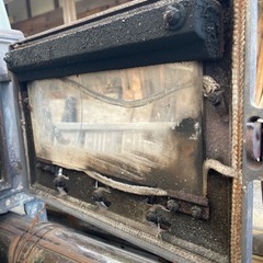 中古の薪ストーブと煙突セットの画像