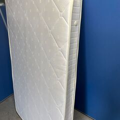 【格安】ニトリ マットレス セミダブル 白系 両面式 早い者勝ち 引取歓迎 配送OKの画像