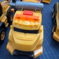音が鳴る働く車のおもちゃの画像