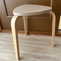IKEA 　シルレ　スツール　サイドテーブル　の画像