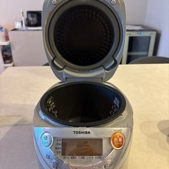 3.5合炊き炊飯器　東芝RC-6XF
の画像