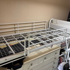 コンセント付きロフトベッドの画像
