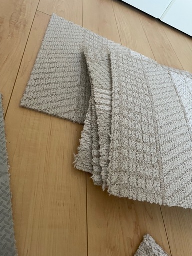 （中古）ニトリタイルカーペット79枚+α 50cm×50cm 中古）ニトリタイルカーペット79枚+α 50cm×50cm - メルカリ