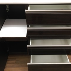 【ジャングルジャングル守口店】食器棚　ダークブラウン　ニトリの画像