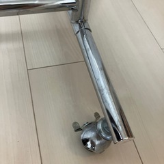 ハンガーラック　高さ調節可能の画像
