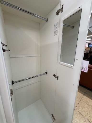 《リユースマン倉敷》クローゼット ツヤホワイト 衣類収納