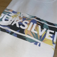 未使用3000円▶︎500円 QUIKSILVER クイックシルバー Tシャツ フロントプリント M 白の画像