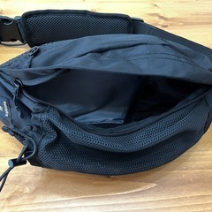 新品ヒップシート／抱っこバッグ／ショルダーバッグ／サコッシュ／斜めがけバッグの画像