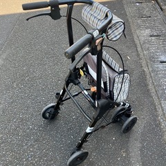 ※プロフィール必読【まだまだ使えます】手押し車・座面無し・色褪せありの画像