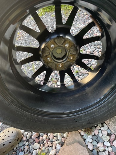 215/70R16  ダンロップ　ウィンターマックス　SJ8     スタッドレス　アルミホイールセットDUNLOP WINTER M