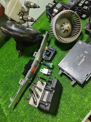 ☆DAIHATSU☆ Move ダイハツ ムーヴ DBA-L175S 【パーツまとめ売り】